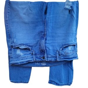 Old Navy The Perfect Jean Distressed Jeans